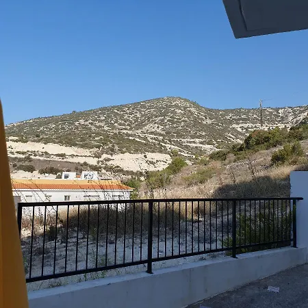 Pearl Deluxe Apartment Peyia Exterior photo